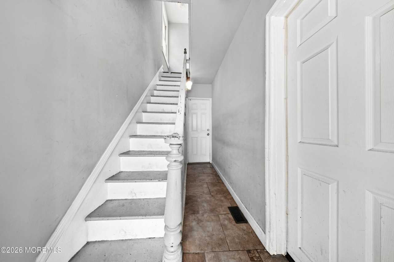 133 Smith St #2 - Photo 2 of 21