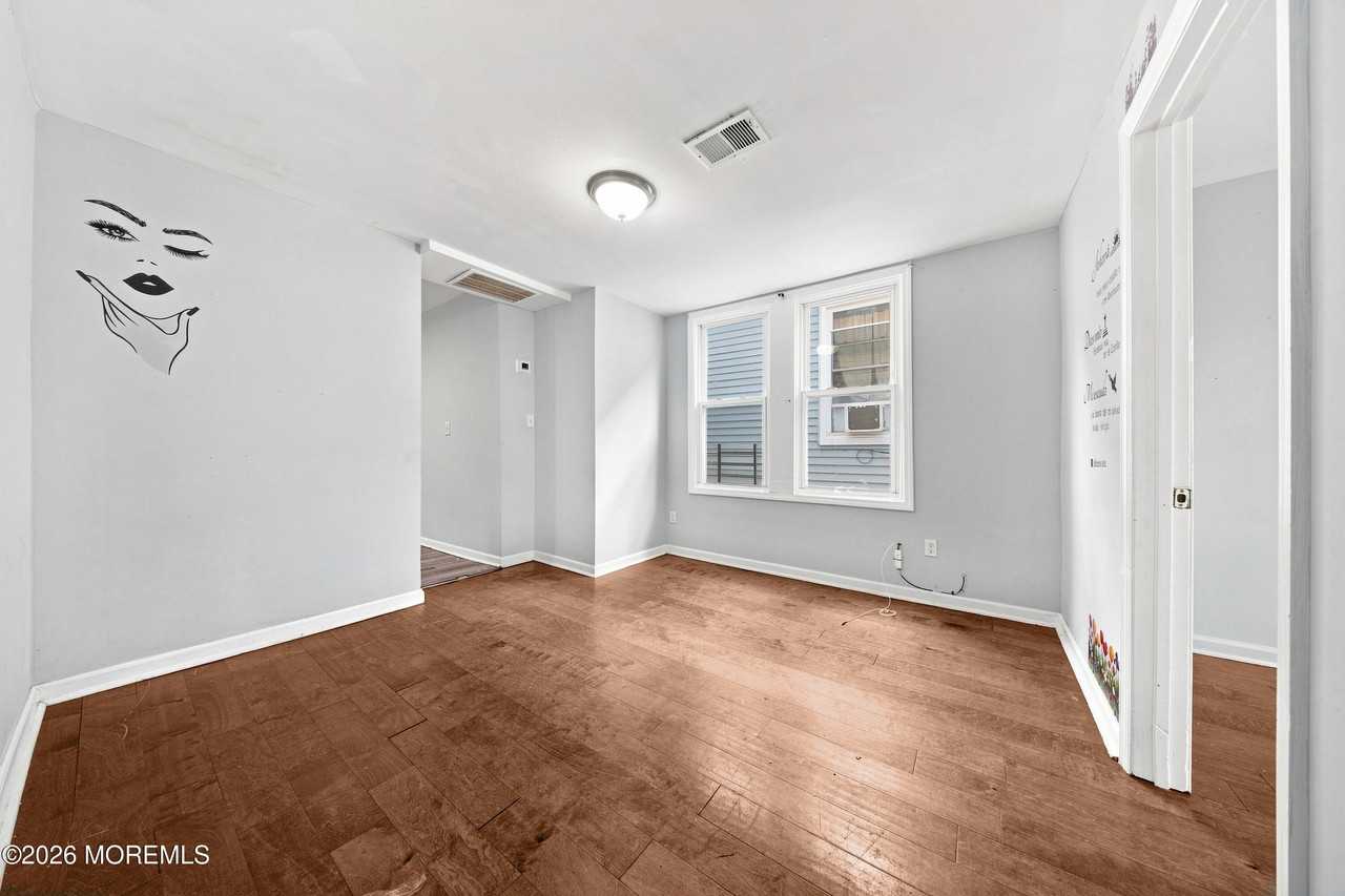 133 Smith St #2 - Photo 7 of 21