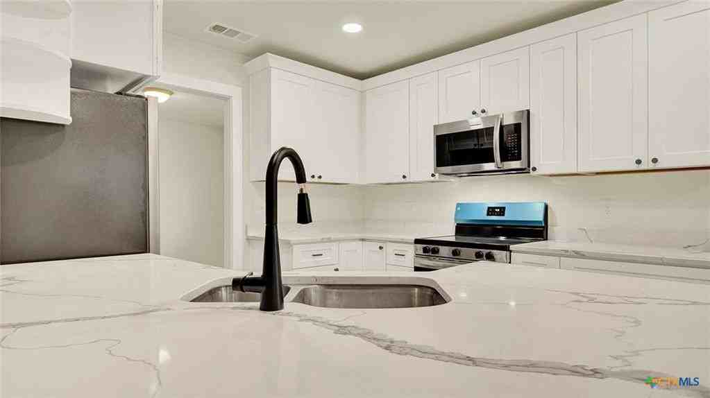 4991 Onion Rd - Photo 5 of 37