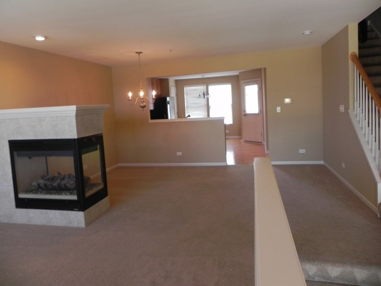 1137 Reserve Dr - Photo 5 of 8