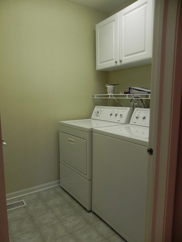 1137 Reserve Dr - Photo 7 of 8