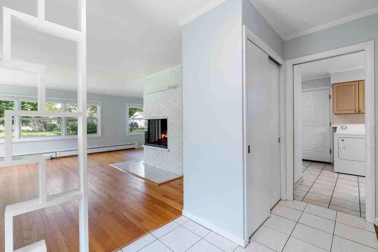 301 N Derbyshire Ave - Photo 7 of 23