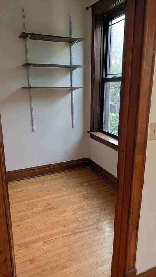2435 W Thomas St #3F - Photo 5 of 6