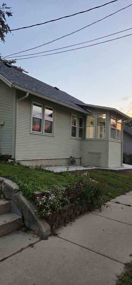 257 Franklin Blvd - Photo 4 of 25