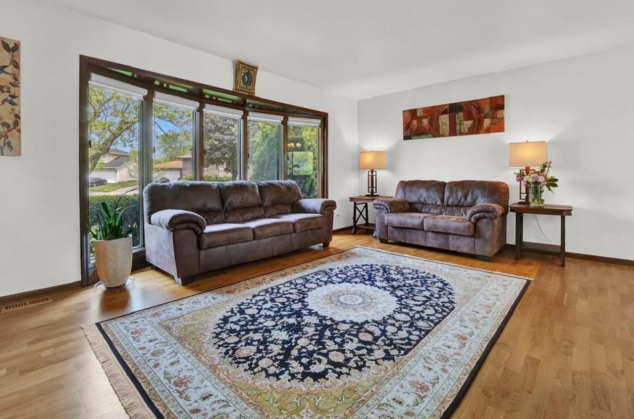 411 Arlington Ave - Photo 6 of 27