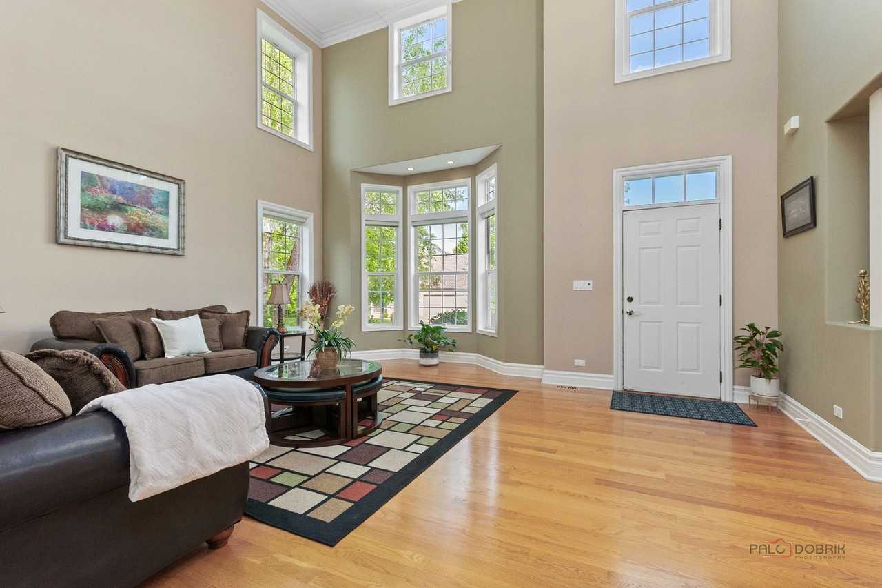 312 Camargo Ct - Photo 6 of 50