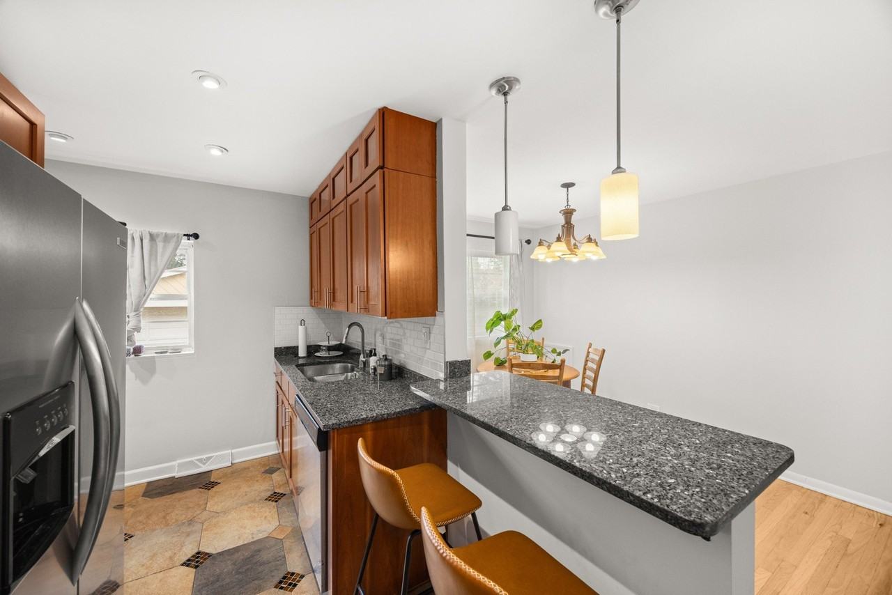 1625 Heidorn Ave - Photo 5 of 18