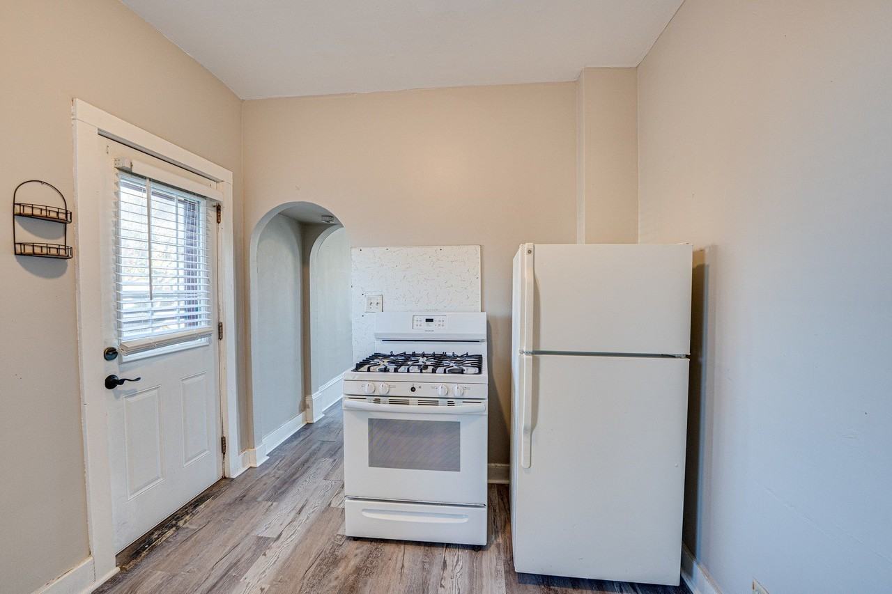 79 S 4th St #2 - Photo 3 of 10