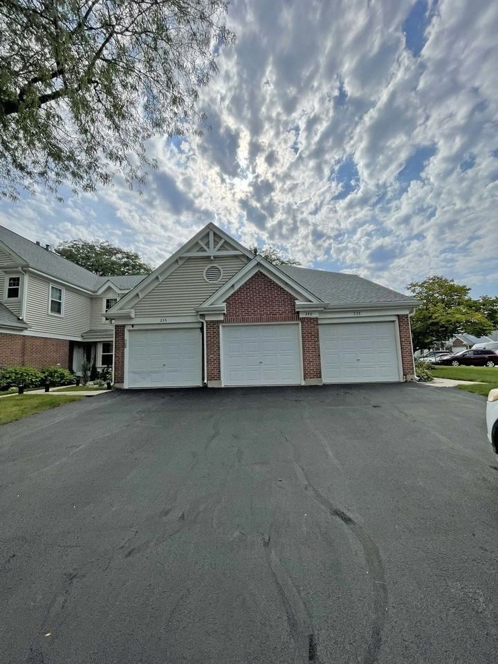 238 Green Knoll Ln #238 - Photo 2 of 18
