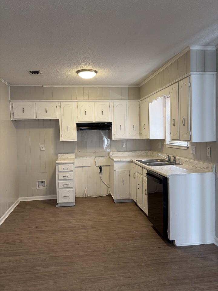 6114 Butler Rd - Photo 6 of 17