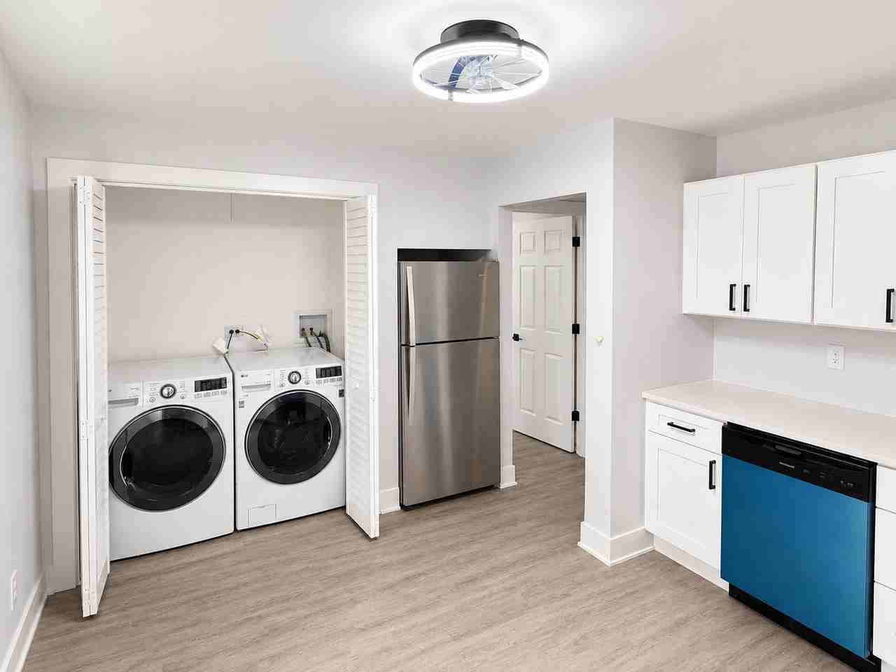 416 Grand Ave - Photo 7 of 12