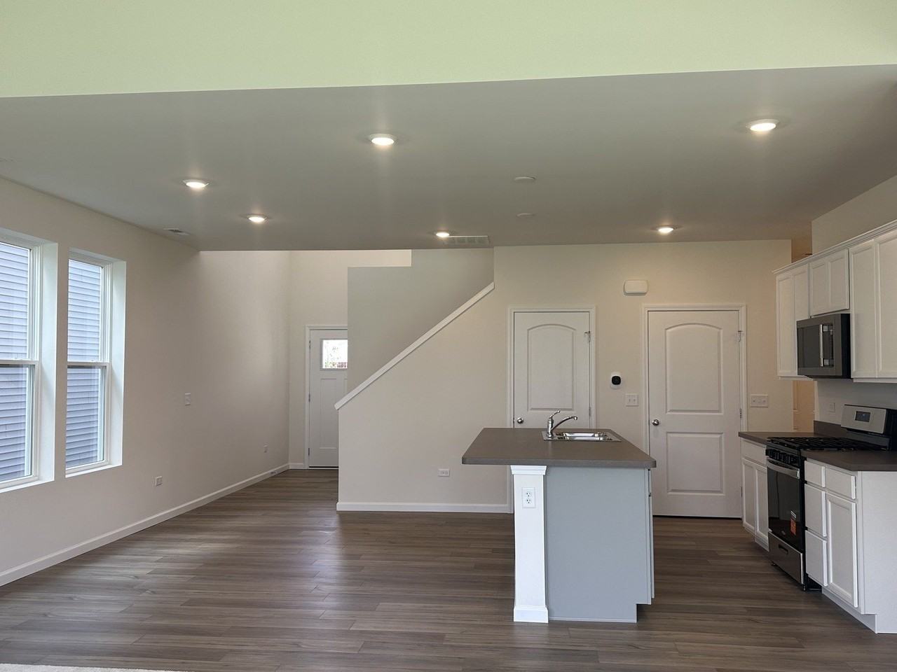 2656 Lawlor Ln - Photo 5 of 16