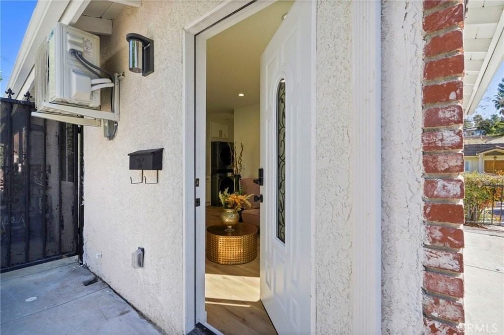 21703 Costanso St - Photo 3 of 15