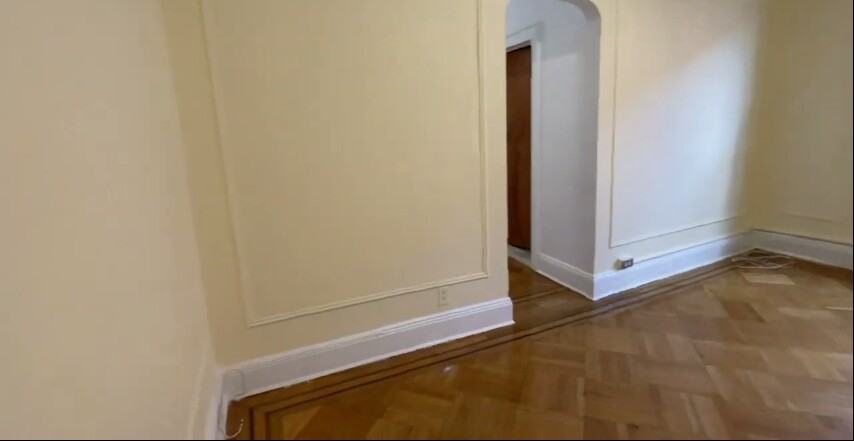 3185 Crescent St #208 - Photo 6 of 6
