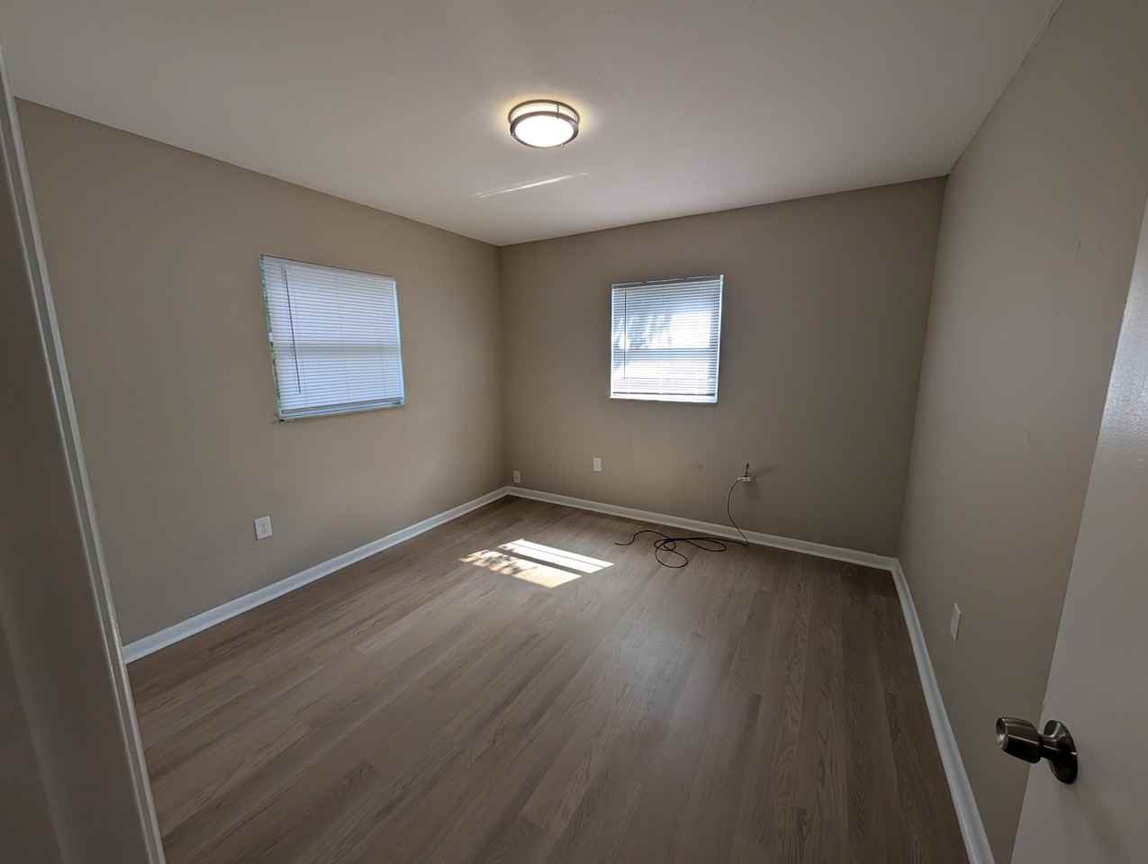 3606 E Comanche Ave - Photo 6 of 12