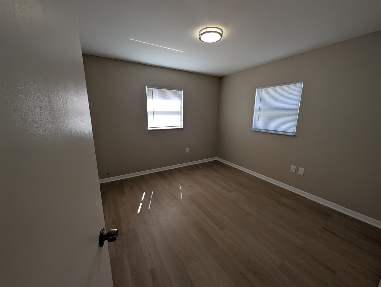 3606 E Comanche Ave - Photo 7 of 12