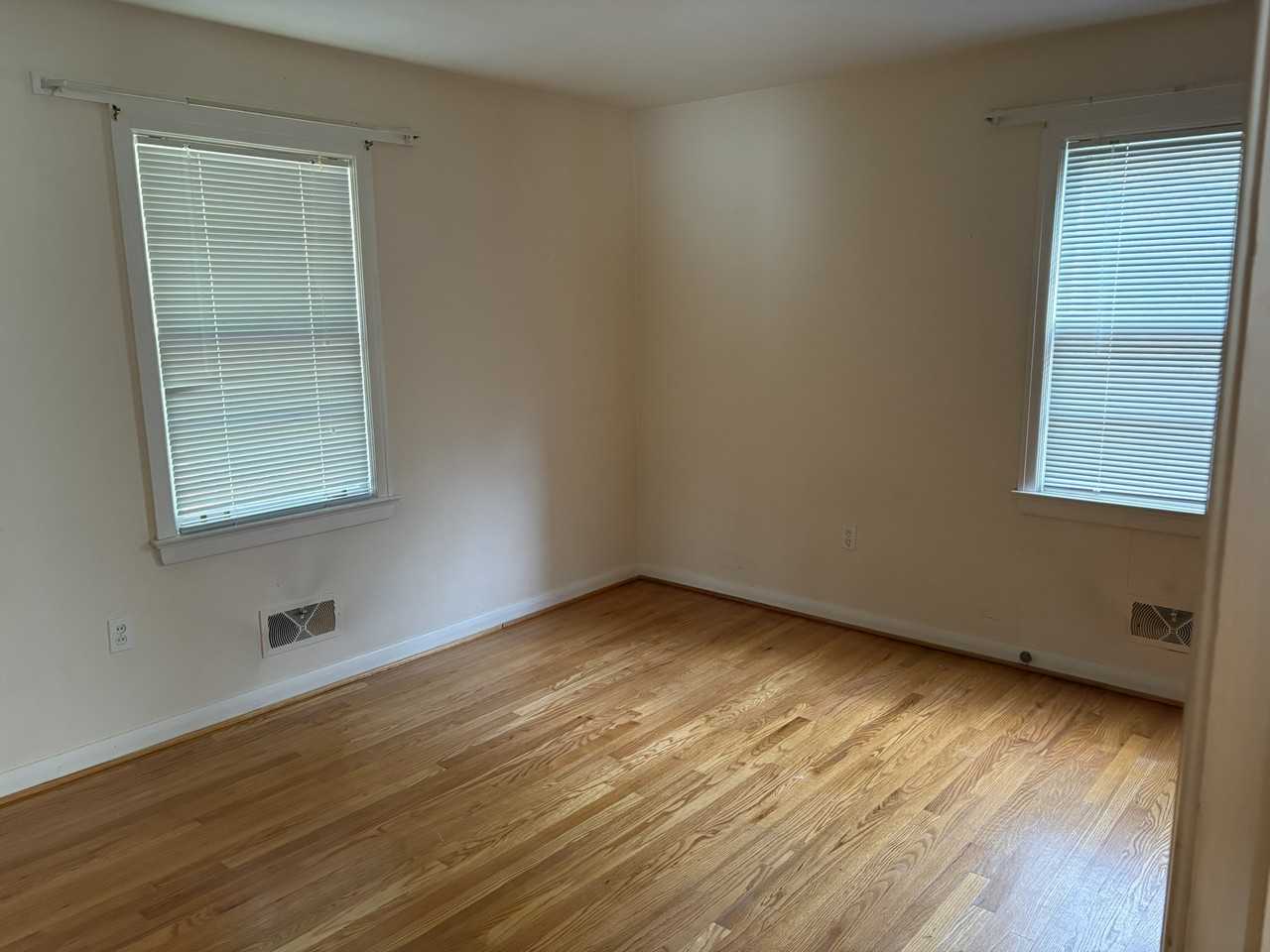 3438 View Ave - Photo 5 of 10