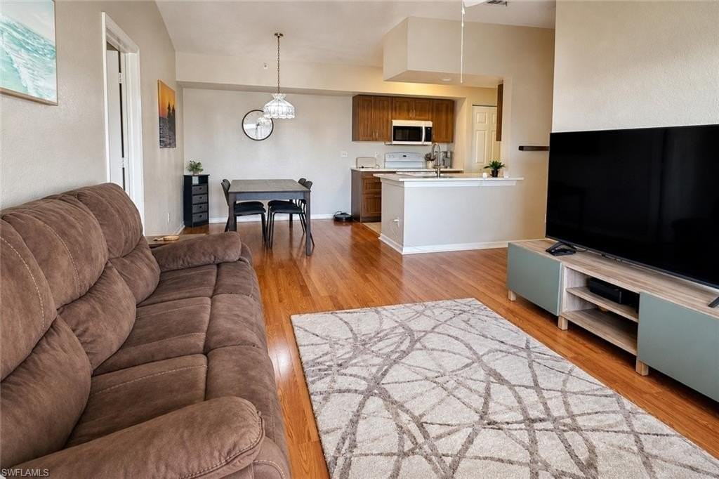 4620 Saint Croix Ln #935 - Photo 3 of 23