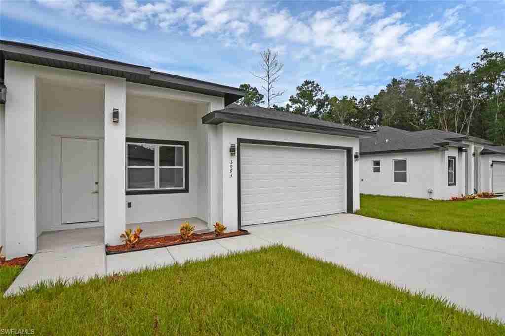 205 Australian Dr - Photo 2 of 9