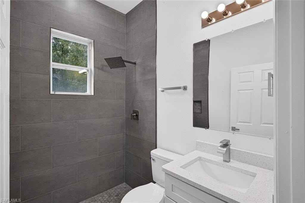 205 Australian Dr - Photo 5 of 9