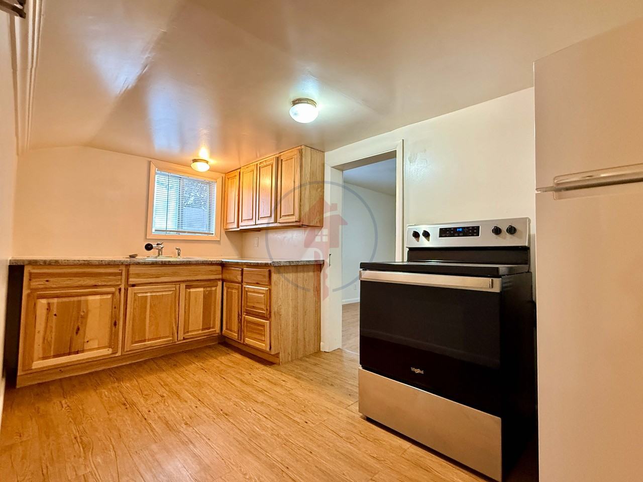 100 128/130 Sw - Photo 3 of 11