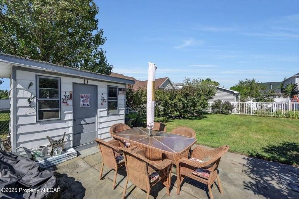 129 2nd St - Photo 4 of 13