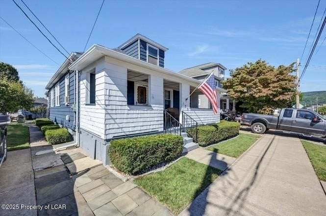 129 2nd St - Photo 5 of 13