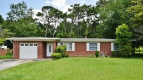 2101 Maple Leaf Dr E - Photo 1 of 1