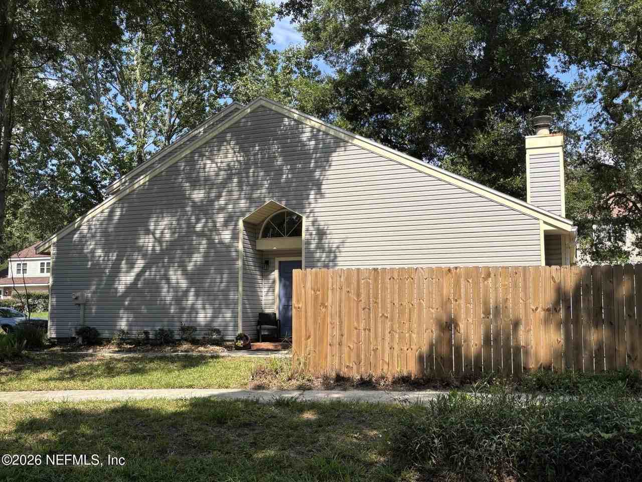 7750 Manassas Ct E - Photo 4 of 29