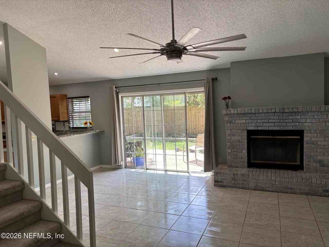 7750 Manassas Ct E - Photo 5 of 29