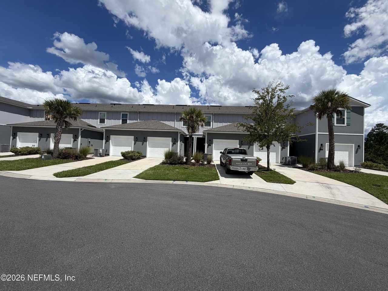 947 Rivertree Pl - Photo 2 of 40