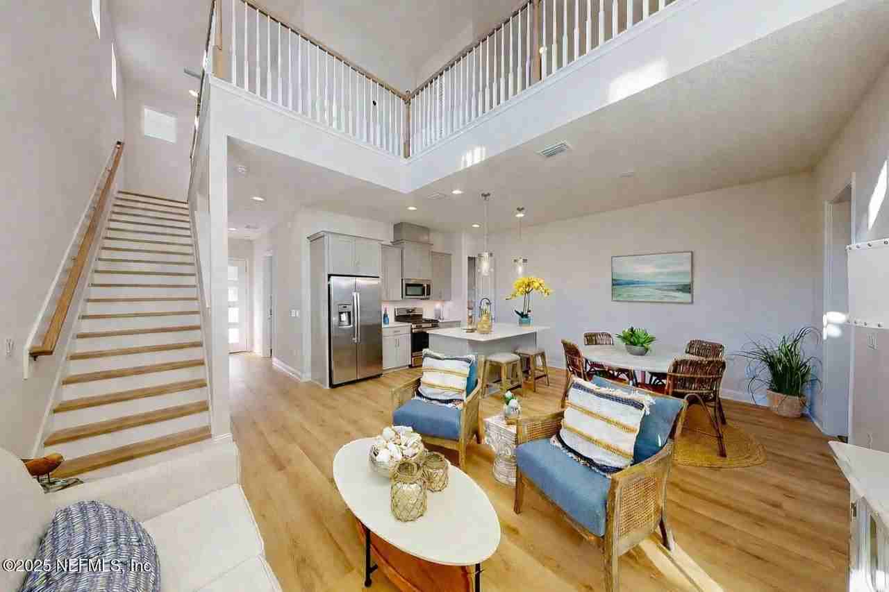 19 Spinney Ln - Photo 2 of 12