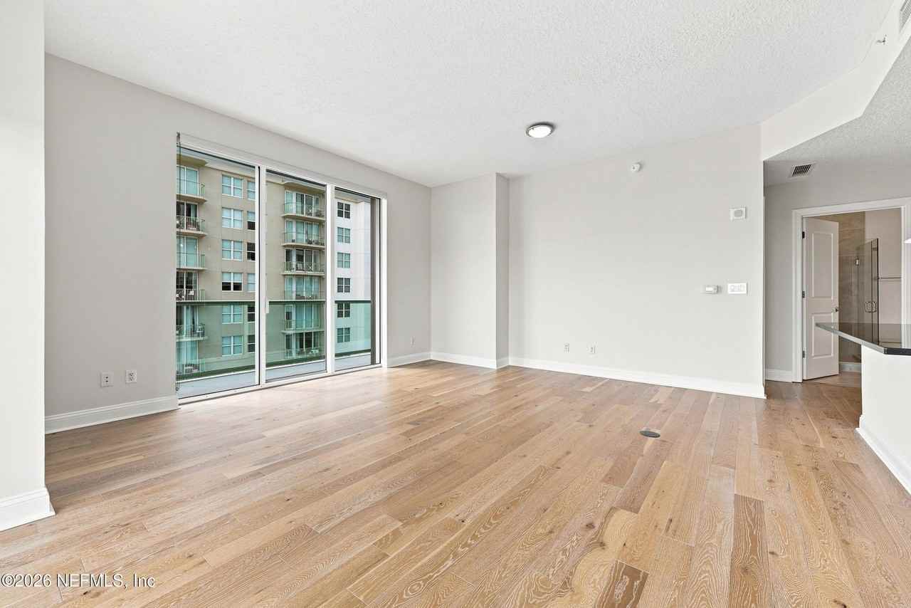 1431 Riverplace Blvd #2201 - Photo 4 of 50