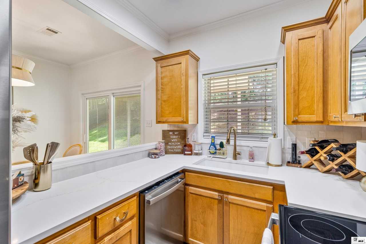 113 Arbor Cove Cir - Photo 6 of 26