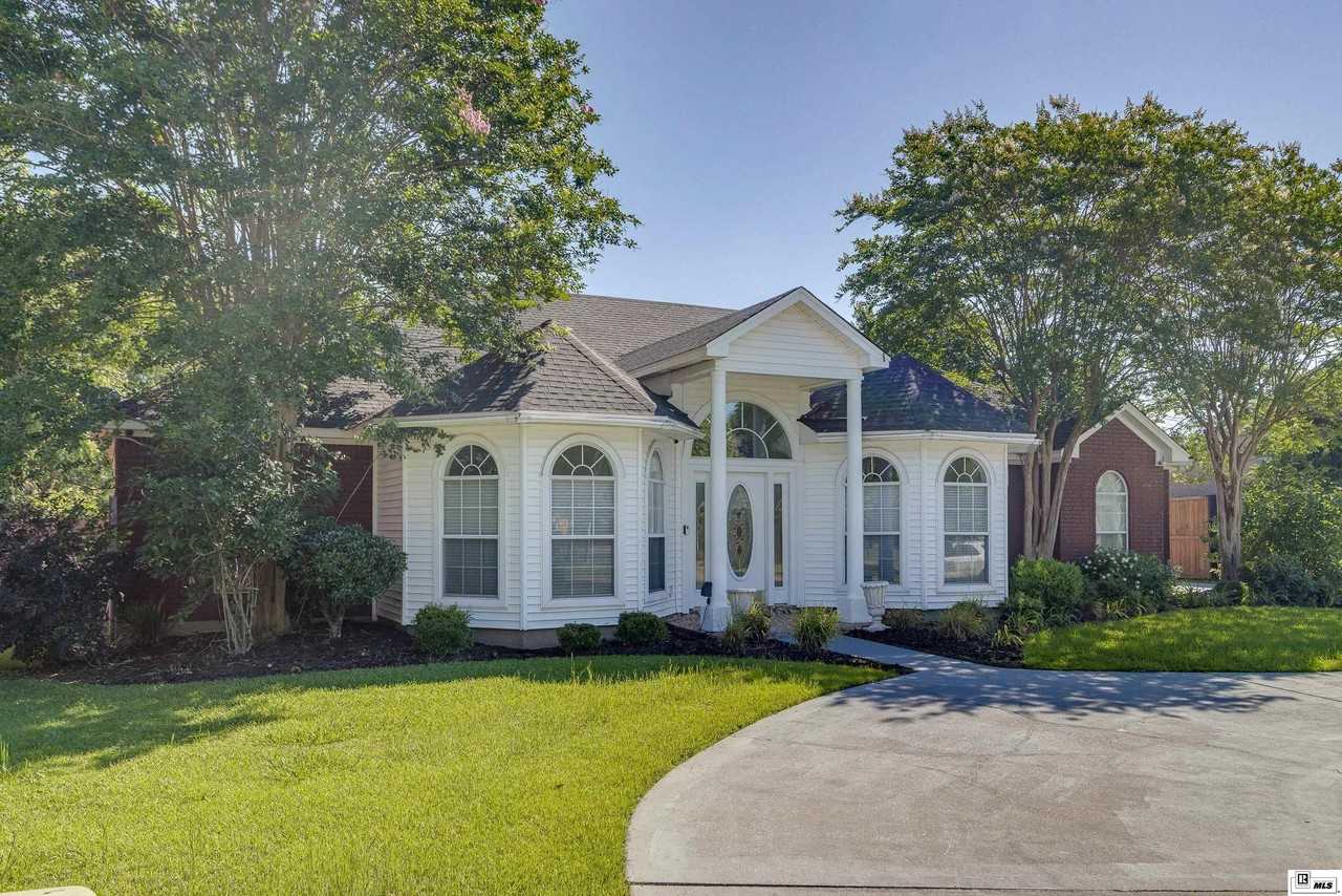 2829 W Deborah Dr - Photo 3 of 32
