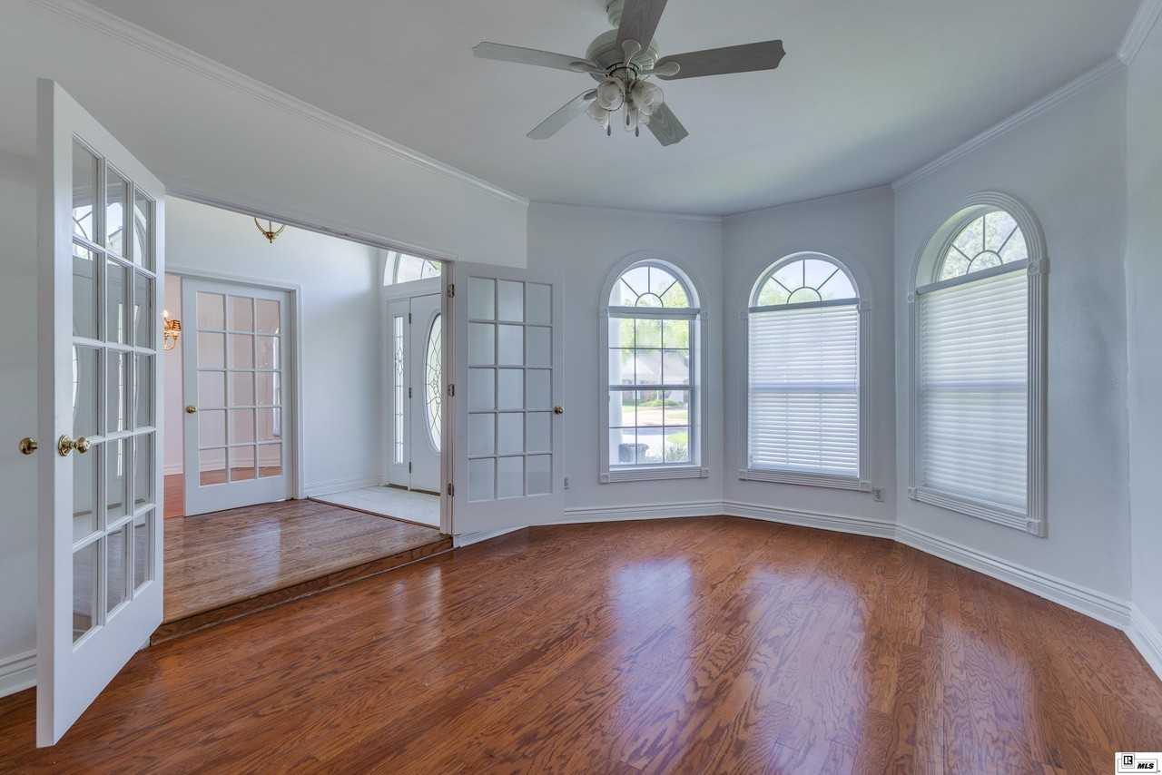 2829 W Deborah Dr - Photo 5 of 32