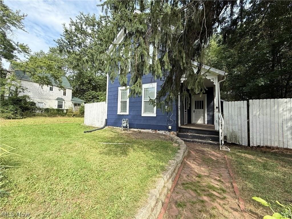 131 W Miller Ave - Photo 5 of 35