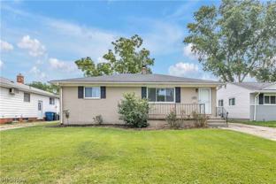 325 Thelma Dr - Photo 1 of 1