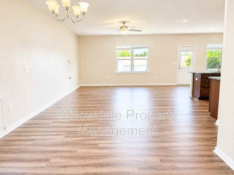 2618 Tummel Ln - Photo 4 of 25
