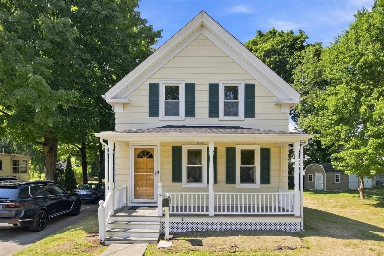 24 Railroad Ave