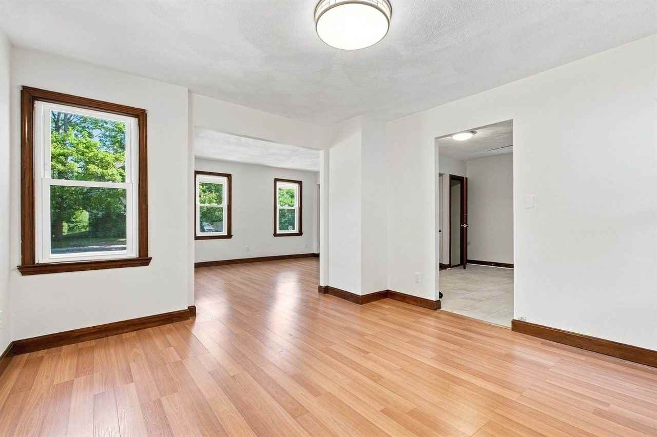 24 Railroad Ave - Photo 6 of 25