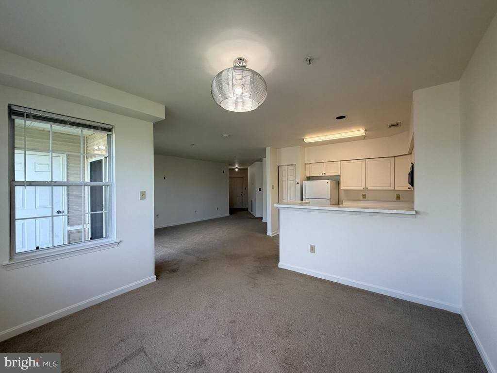 306 Gatehouse Ln - Photo 4 of 11