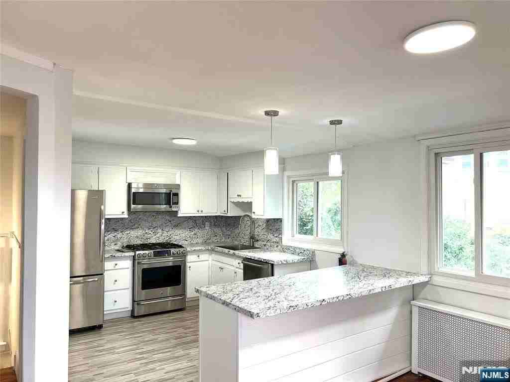 358 Lafayette Ave #2 - Photo 4 of 9