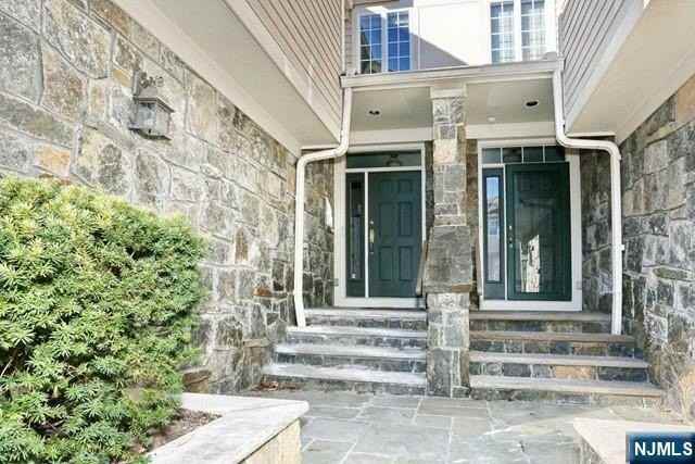 14 Kensington Ct #14 - Photo 3 of 45