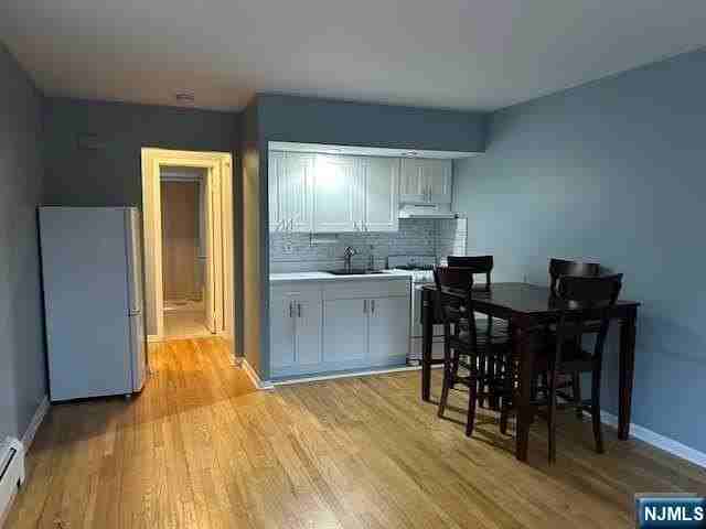 431 Grand Ave #11 - Photo 3 of 6