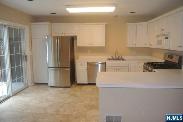 490 Green Mountain Rd - Photo 3 of 20