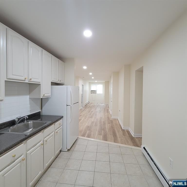 228 Orchard St #1 - Photo 4 of 15