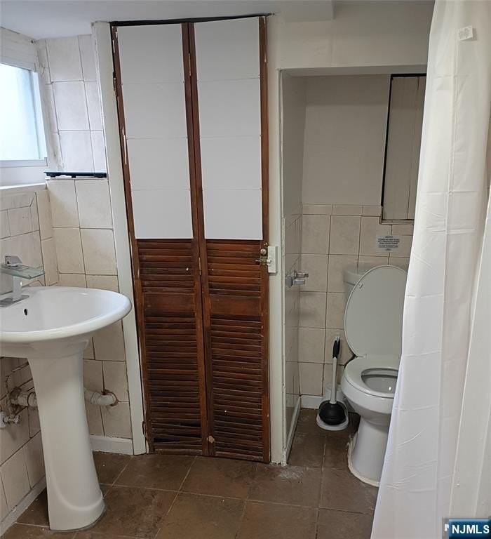 83 Shepard Ave - Photo 4 of 5
