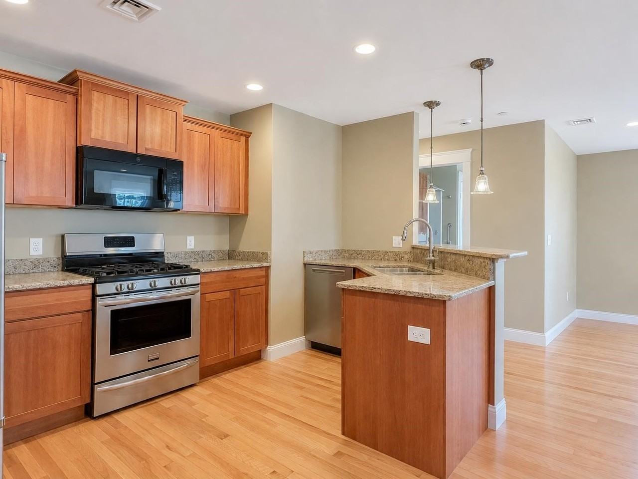 198 Islington St #2 - Photo 4 of 23