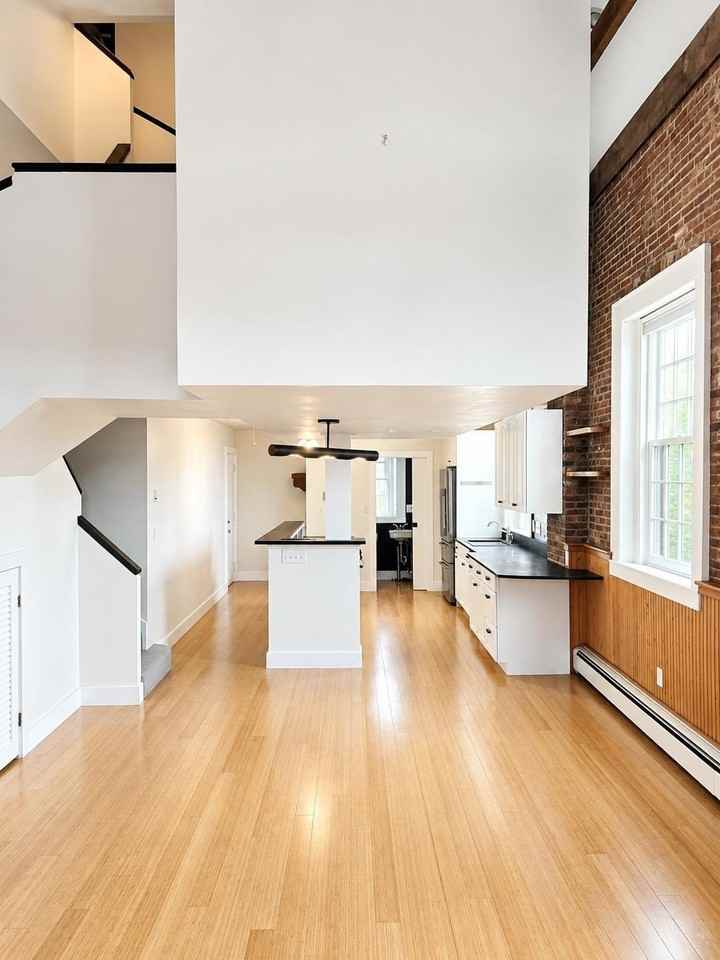 348 Maplewood Ave #4 - Photo 6 of 23